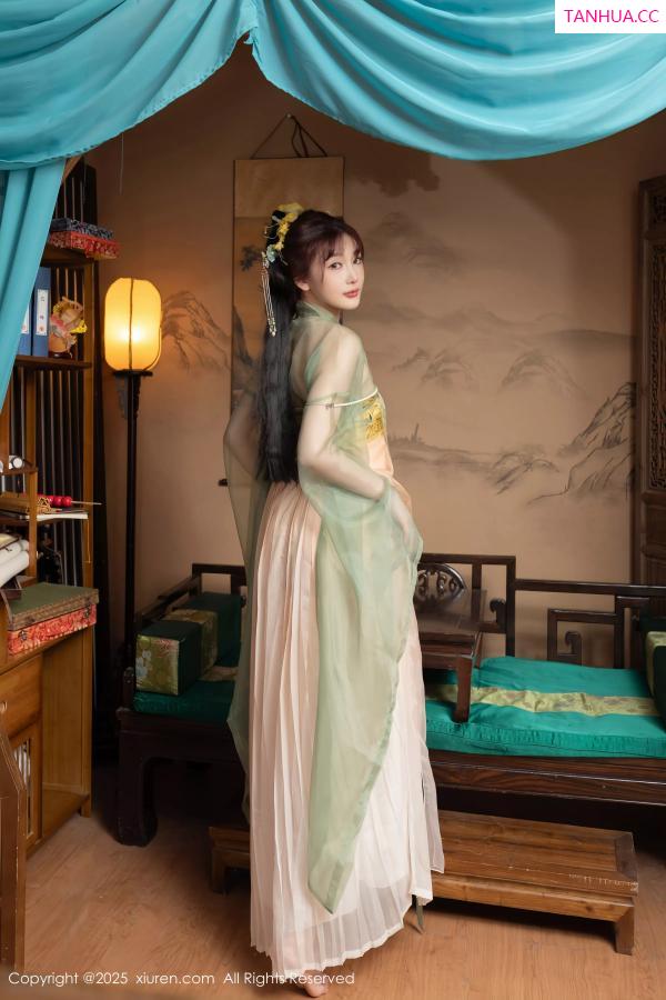   [XiuRen]高清写真图 2025.04.29 No.10223 陆萱萱 性感古装第36张图片